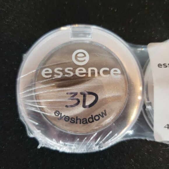 Lot 3 -of Essence 3D Eyeshadow Duo - Irresistible Caramel - Brand New - Picture 2 of 8